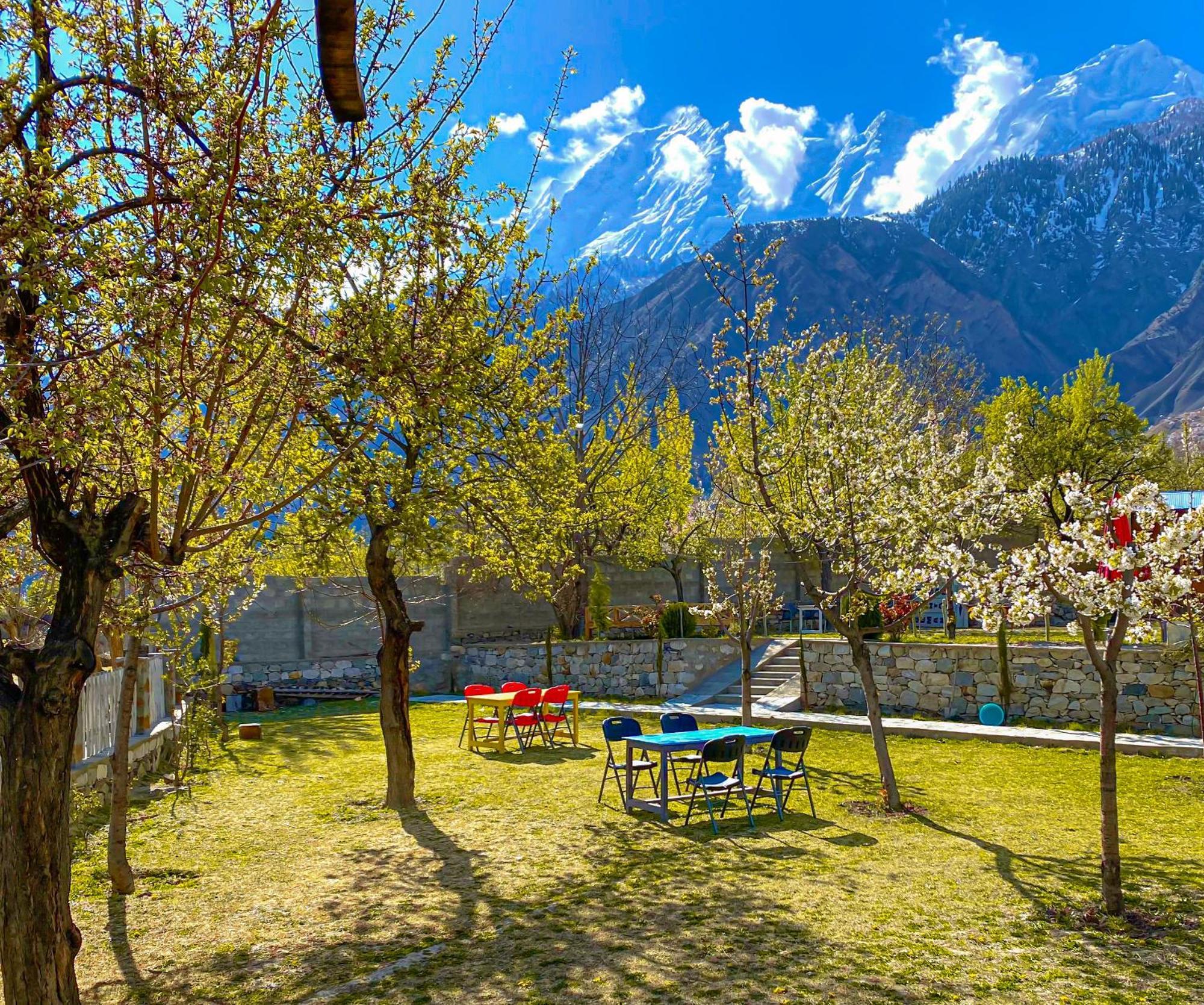 Dumani Nagar Hotel & Resort Karimabad  Екстер'єр фото