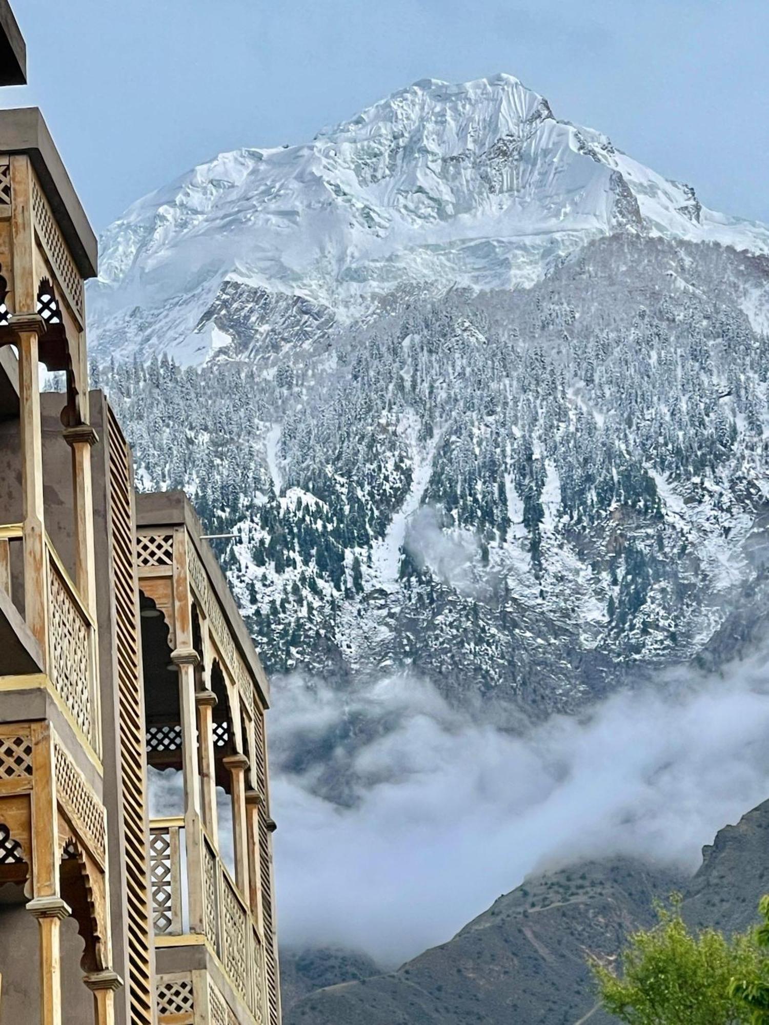Dumani Nagar Hotel & Resort Karimabad  Екстер'єр фото