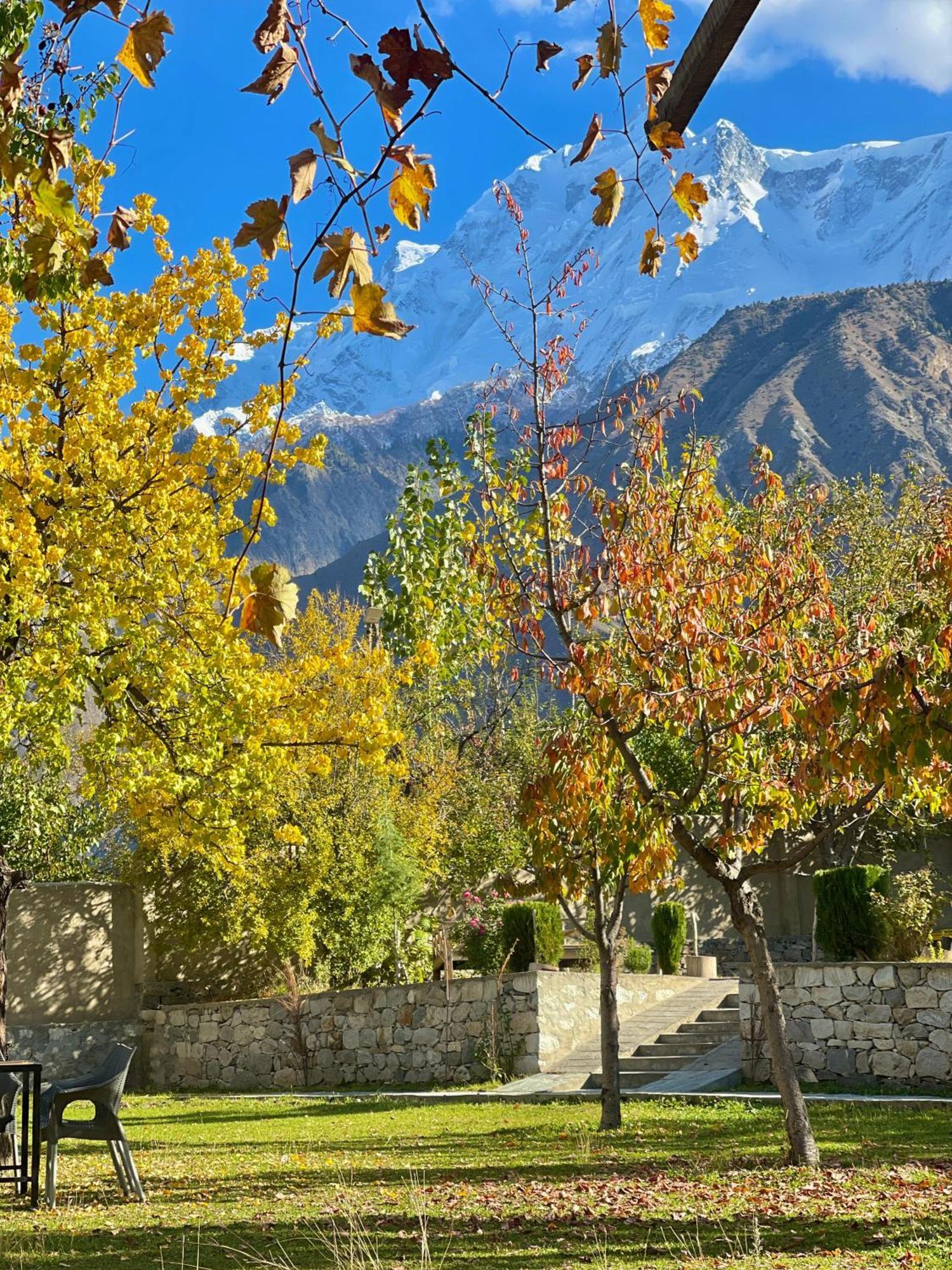 Dumani Nagar Hotel & Resort Karimabad  Екстер'єр фото