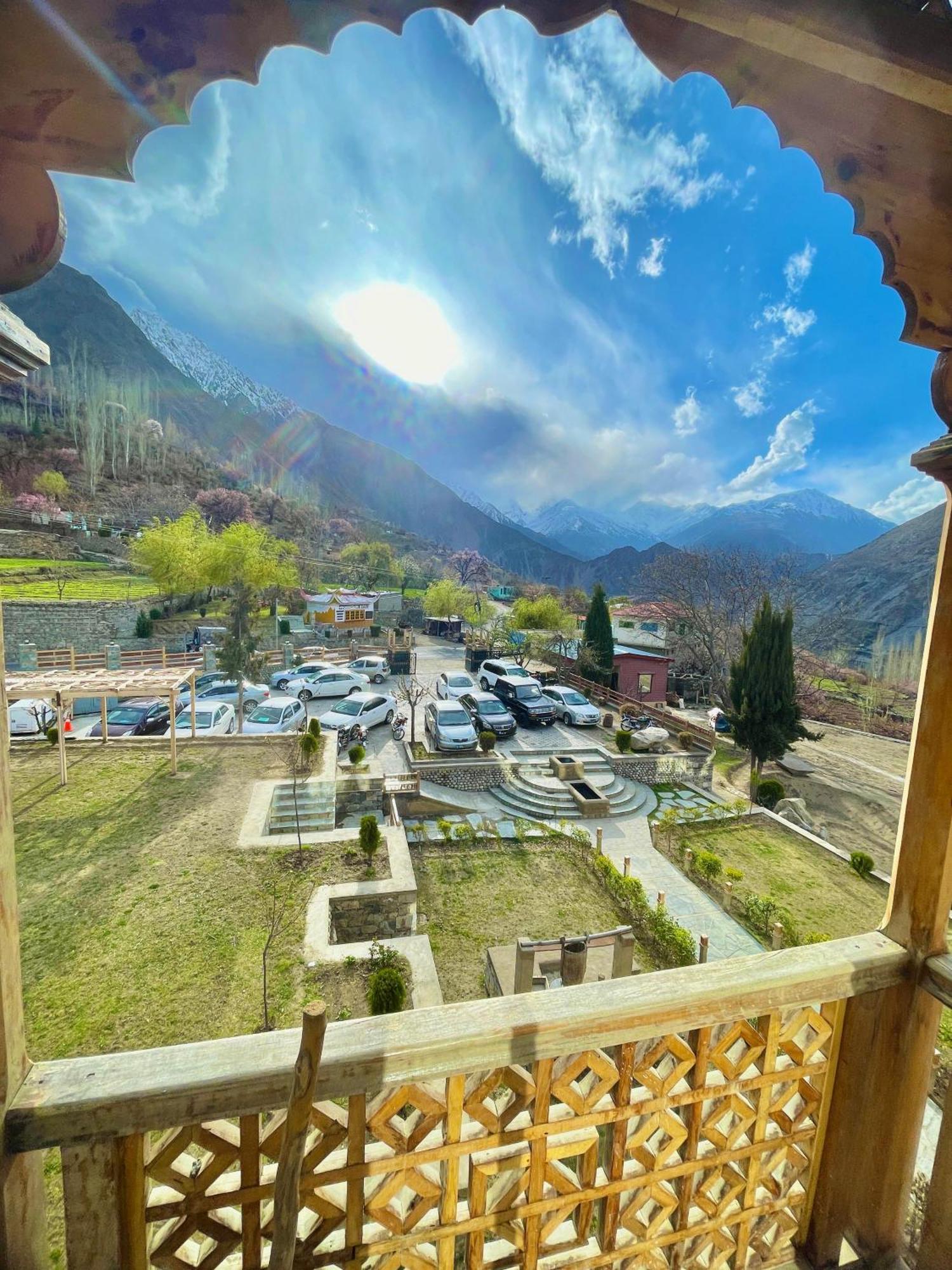 Dumani Nagar Hotel & Resort Karimabad  Екстер'єр фото