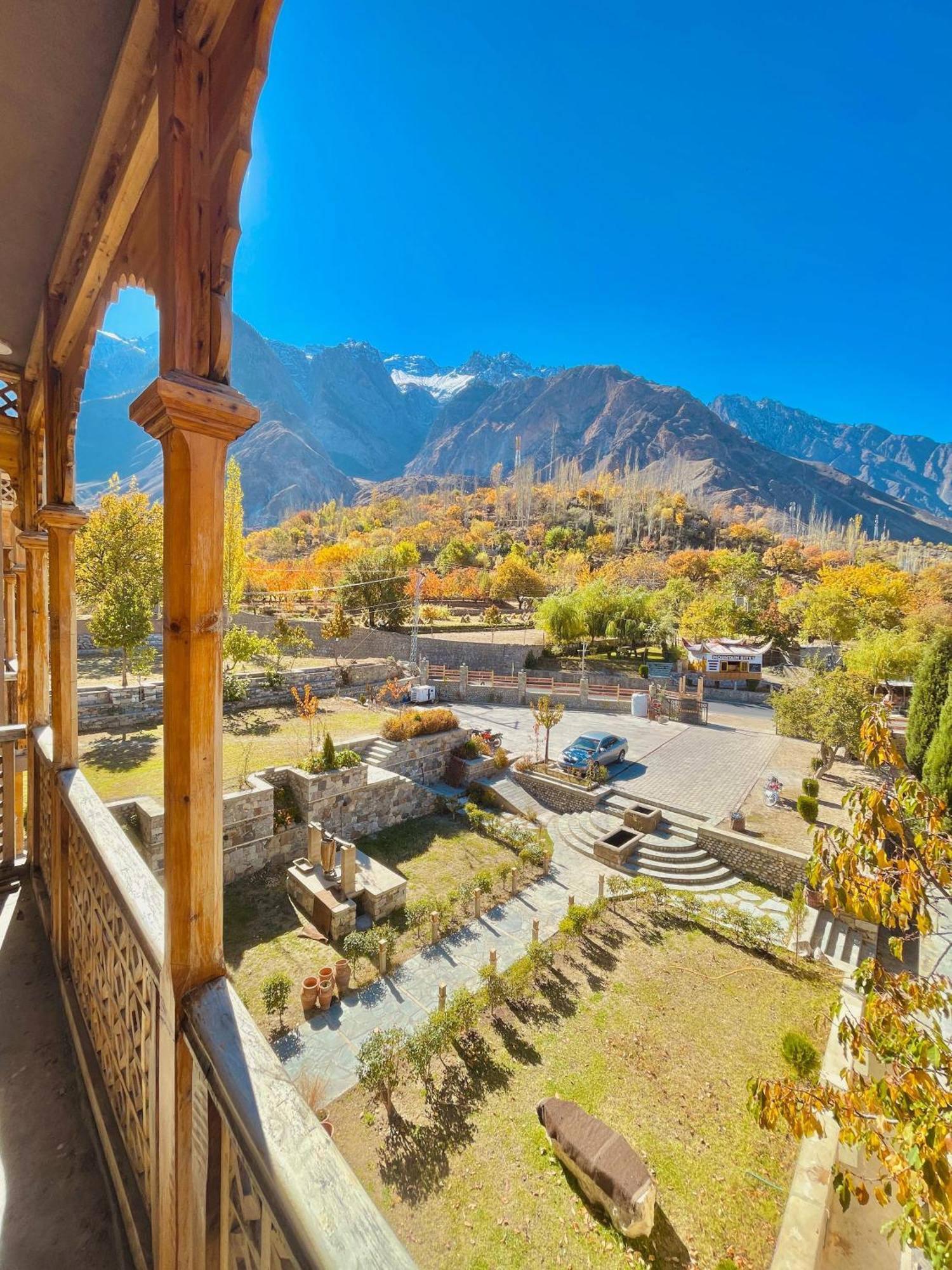 Dumani Nagar Hotel & Resort Karimabad  Екстер'єр фото