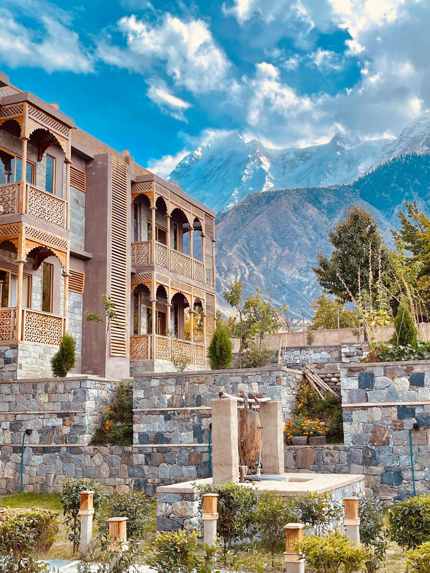 Dumani Nagar Hotel & Resort Karimabad  Екстер'єр фото