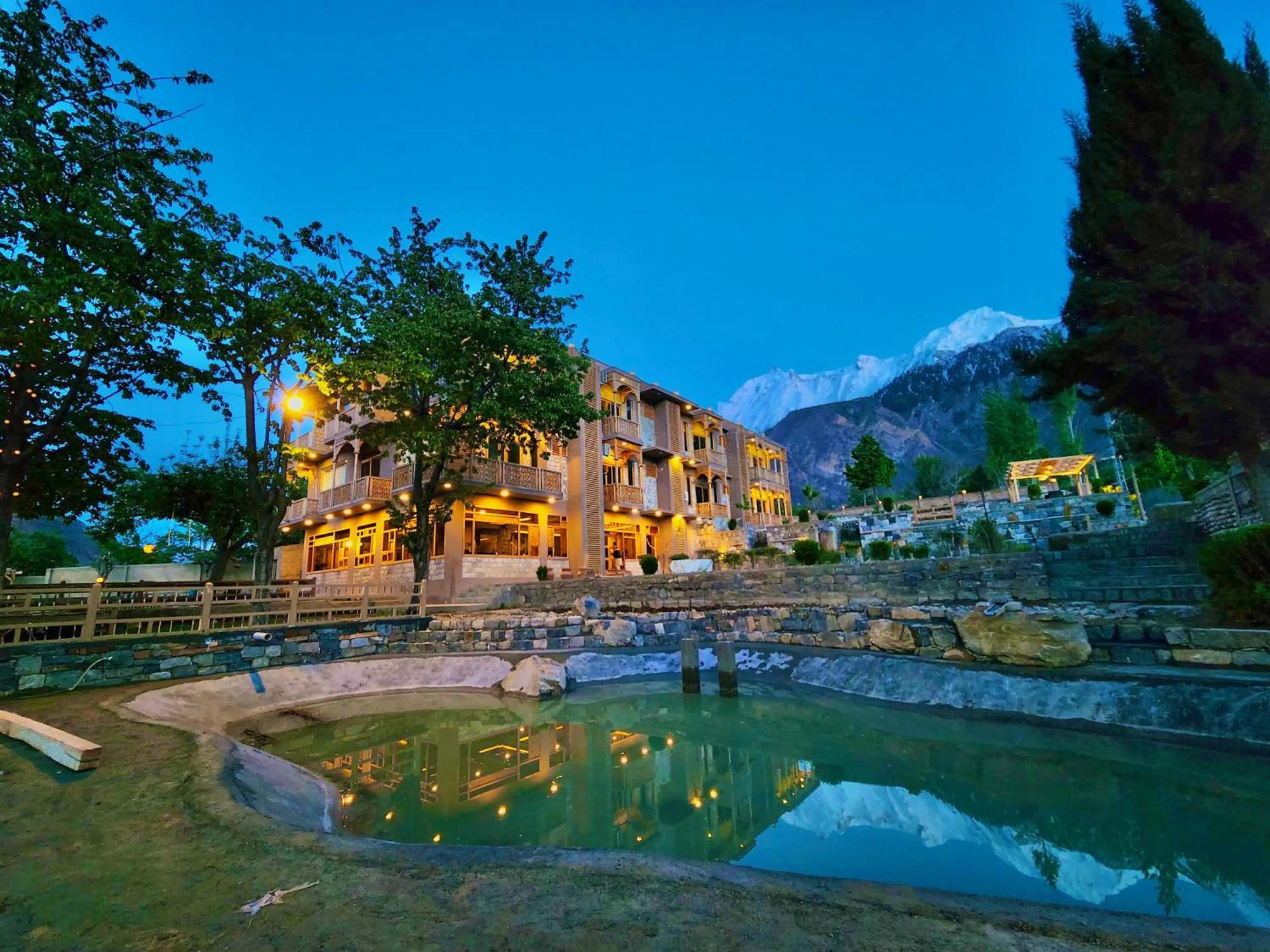 Dumani Nagar Hotel & Resort Karimabad  Екстер'єр фото